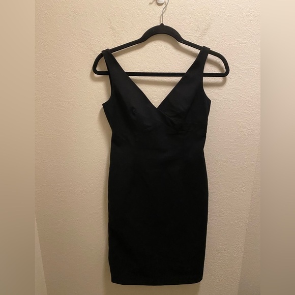 Laundry By Shelli Segal Sleeveless V-Neck Little Black Dress Size 2 - Picture 1 of 9